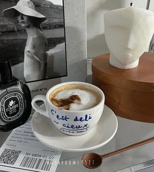 Korėjos stiliaus nišą kavos parduotuvė paprasta juoda raidė keramikos puodelis ir lėkštelė nustatyti prancūzijos retro romantiškas kavos puodelio pieno puodelis